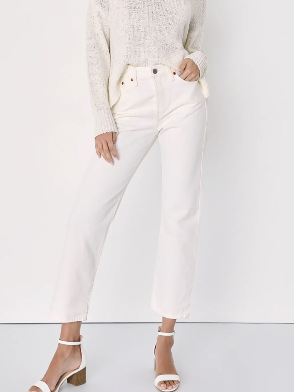 LEVI'S Wedgie Straight Leg Cropped High Rise Button Fly White Jeans--NWT--30 - Picture 2 of 16